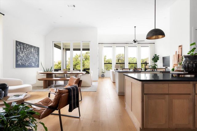 482 Running Bird RD, Austin, TX 78737