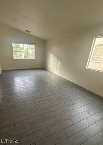 2510 Country Orchard Street, North Las Vegas, NV 89030