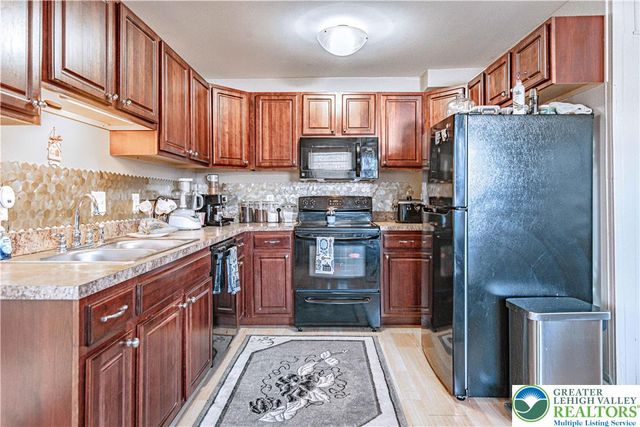 622 Scholl Avenue, Salisbury Twp, PA 18015