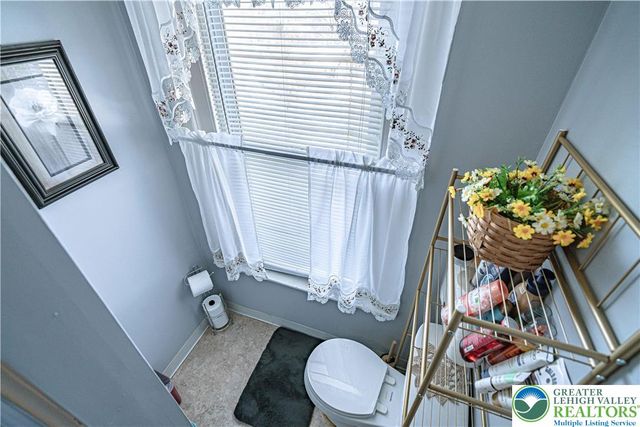 622 Scholl Avenue, Salisbury Twp, PA 18015