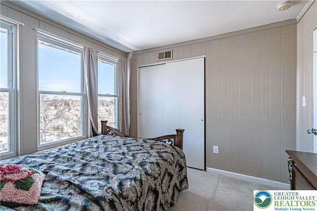 622 Scholl Avenue, Salisbury Twp, PA 18015