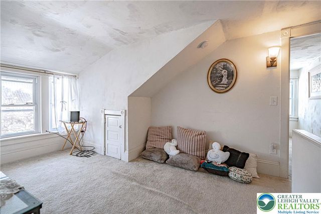 622 Scholl Avenue, Salisbury Twp, PA 18015