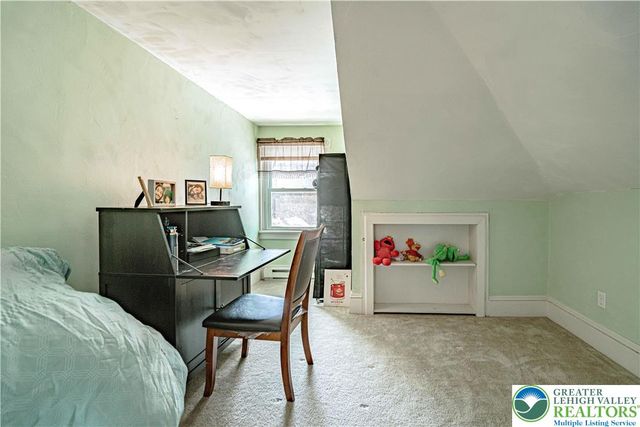 622 Scholl Avenue, Salisbury Twp, PA 18015