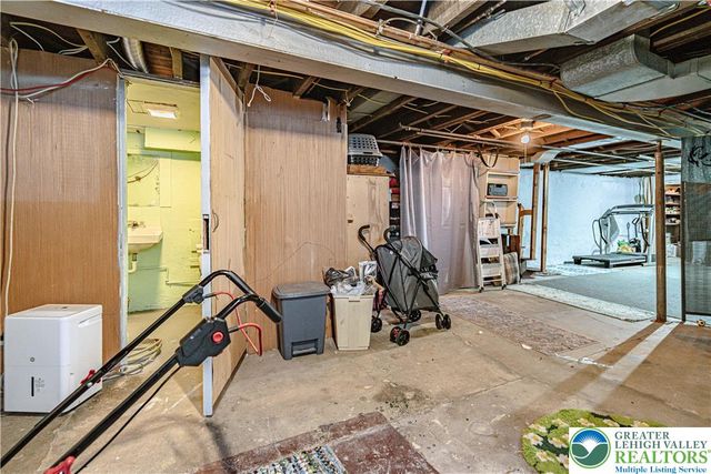 622 Scholl Avenue, Salisbury Twp, PA 18015