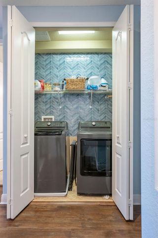 8061 PRESTBURY DRIVE, Orlando, FL 32832