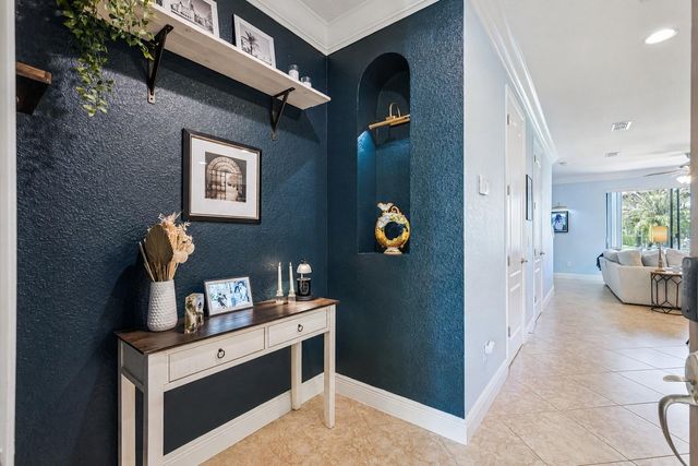 8061 PRESTBURY DRIVE, Orlando, FL 32832