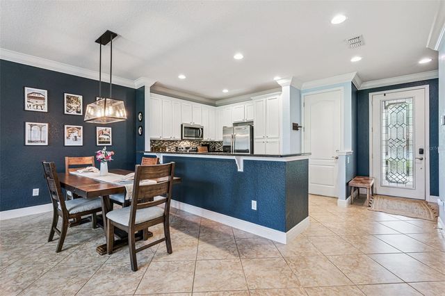 8061 PRESTBURY DRIVE, Orlando, FL 32832