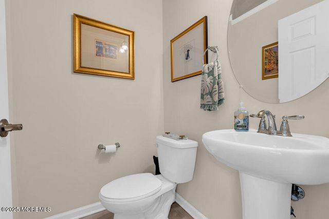 24 Lighthouse Pt Road, Highlands, NJ 07732