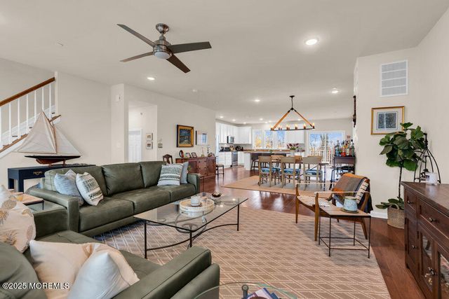 24 Lighthouse Pt Road, Highlands, NJ 07732