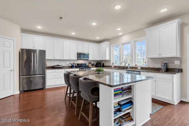 24 Lighthouse Pt Road, Highlands, NJ 07732