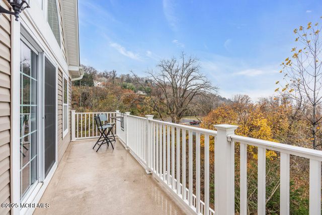 24 Lighthouse Pt Road, Highlands, NJ 07732