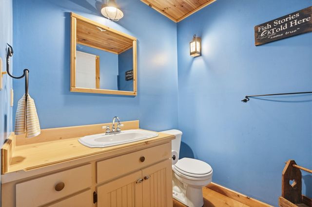 236 Crooked Lane, Blue Eye, MO 65611
