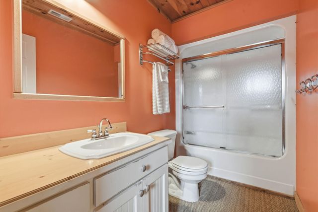 236 Crooked Lane, Blue Eye, MO 65611