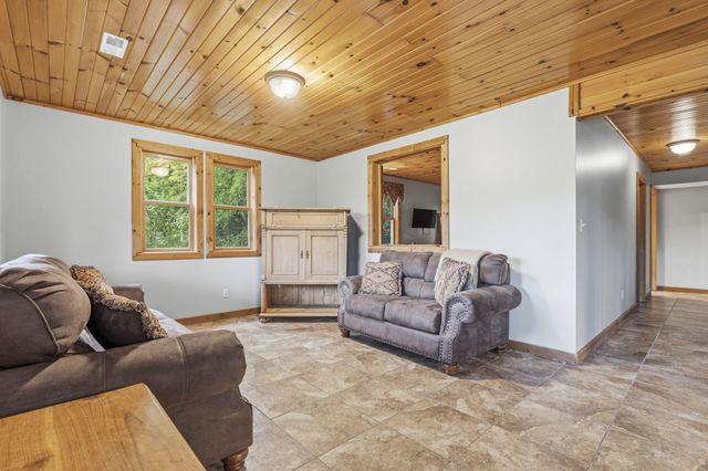 236 Crooked Lane, Blue Eye, MO 65611