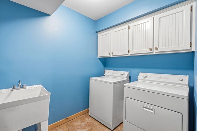 236 Crooked Lane, Blue Eye, MO 65611