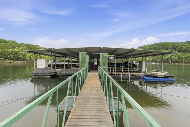 236 Crooked Lane, Blue Eye, MO 65611