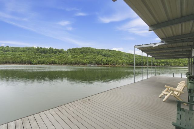 236 Crooked Lane, Blue Eye, MO 65611