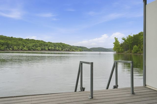 236 Crooked Lane, Blue Eye, MO 65611
