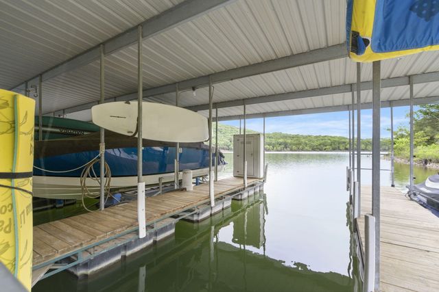 236 Crooked Lane, Blue Eye, MO 65611