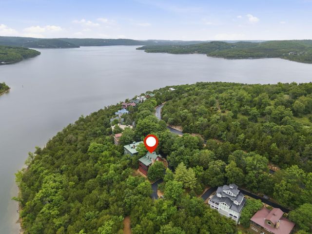 236 Crooked Lane, Blue Eye, MO 65611