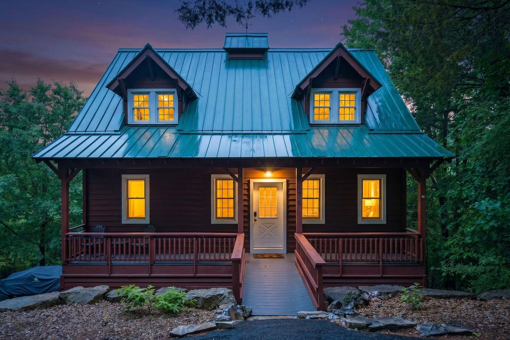 236 Crooked Lane, Blue Eye, MO 65611