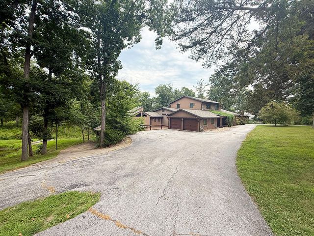 6700 S HILL CREEK RD, Columbia, MO 65203