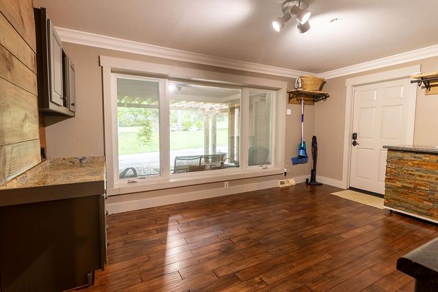 6700 S HILL CREEK RD, Columbia, MO 65203