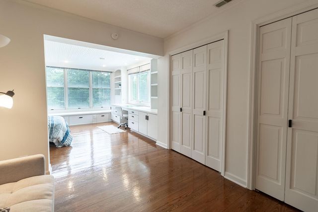 6700 S HILL CREEK RD, Columbia, MO 65203