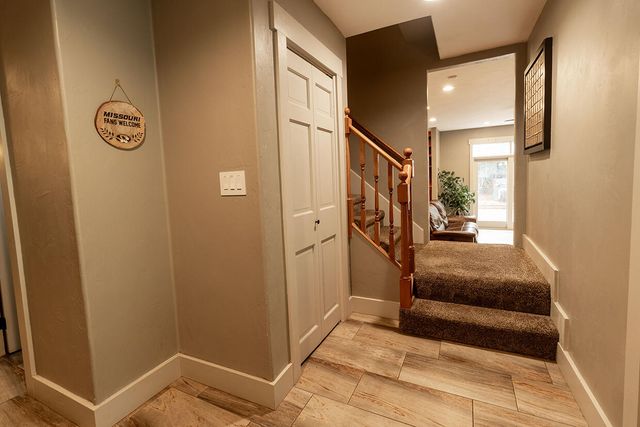 6700 S HILL CREEK RD, Columbia, MO 65203