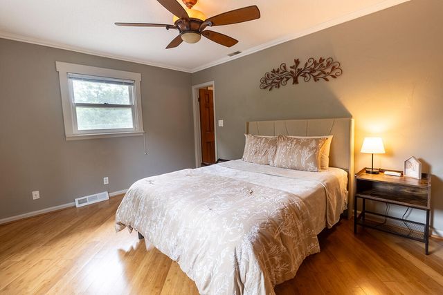 6700 S HILL CREEK RD, Columbia, MO 65203