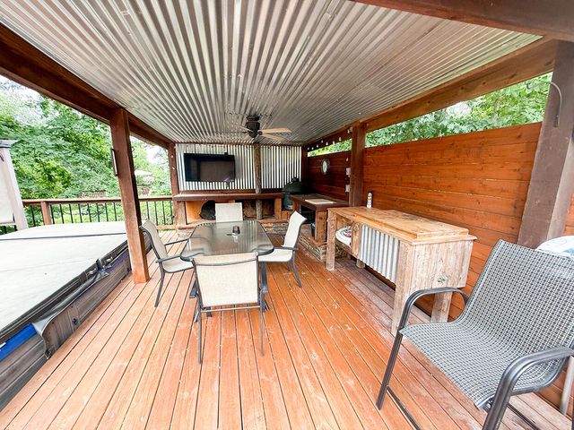 6700 S HILL CREEK RD, Columbia, MO 65203