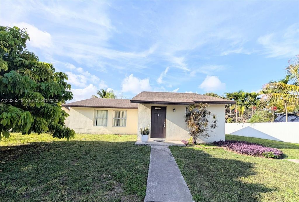 15945 SW 304th St ., Homestead, FL 33033