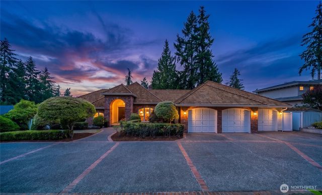 9416 NE 25th Street, Clyde Hill, WA 98004