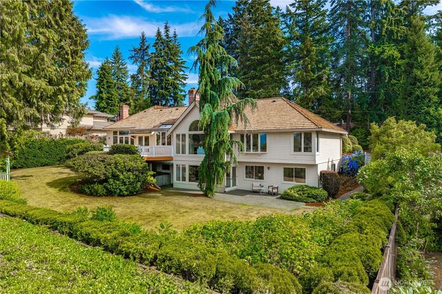 9416 NE 25th Street, Clyde Hill, WA 98004