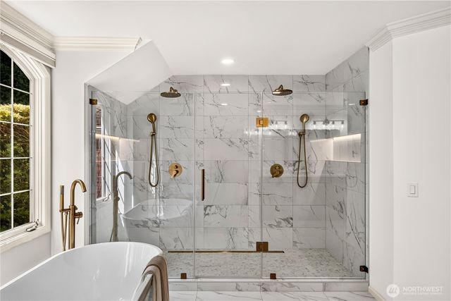 9416 NE 25th Street, Clyde Hill, WA 98004