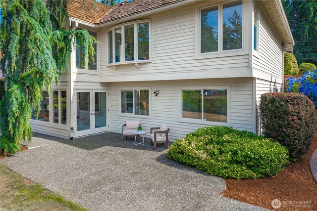 9416 NE 25th Street, Clyde Hill, WA 98004