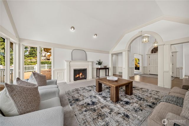9416 NE 25th Street, Clyde Hill, WA 98004