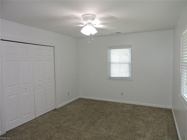 6972 Linda CIR, Hayes, VA 23072