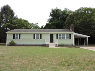 6972 Linda CIR, Hayes, VA 23072