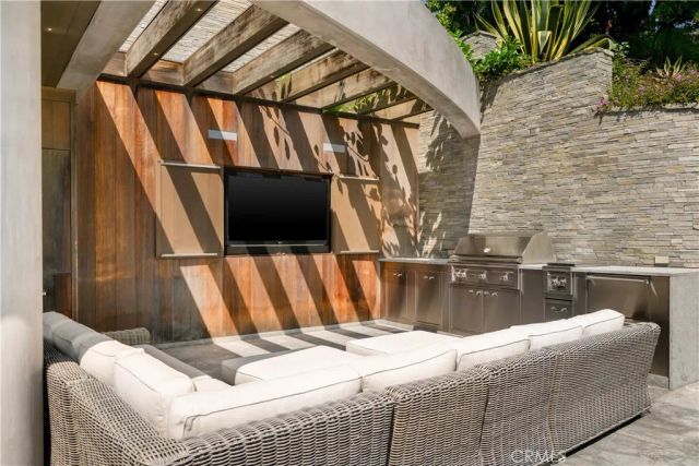 32181 Coast Highway, Laguna Beach, CA 92651