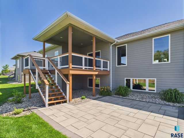 4205 S Poppies Ave, Sioux Falls, SD 57110