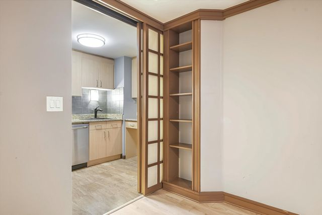 233 E Erie Street 1610, Chicago, IL 60611