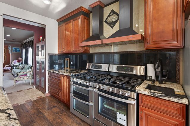 5733 W Babcock Avenue, Visalia, CA 93291