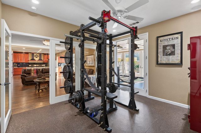 5733 W Babcock Avenue, Visalia, CA 93291