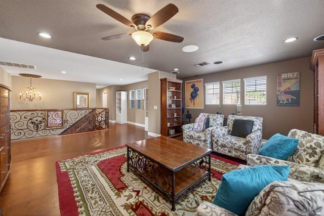 5733 W Babcock Avenue, Visalia, CA 93291