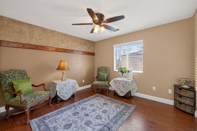 5733 W Babcock Avenue, Visalia, CA 93291