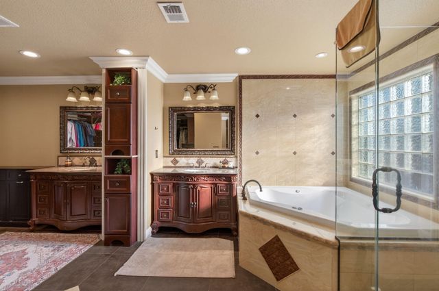 5733 W Babcock Avenue, Visalia, CA 93291