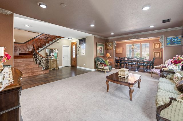 5733 W Babcock Avenue, Visalia, CA 93291