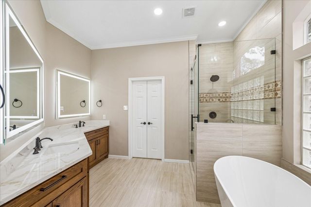 123 N Concord Forest Circle, The Woodlands, TX 77381