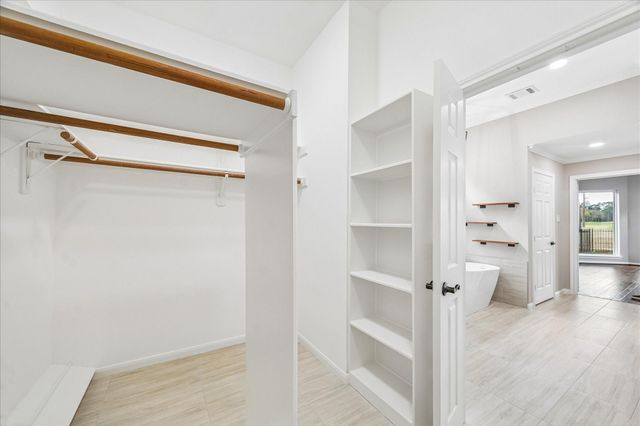 123 N Concord Forest Circle, The Woodlands, TX 77381